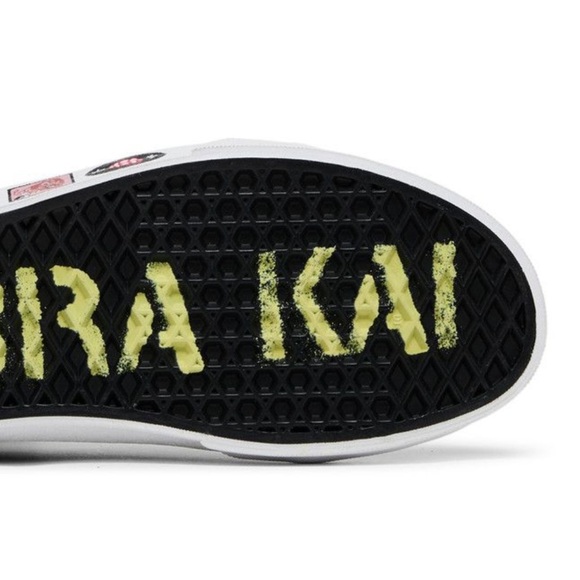 Vans
Old skool
‘Cobra Kai’
Brand new - Picture 4 of 7